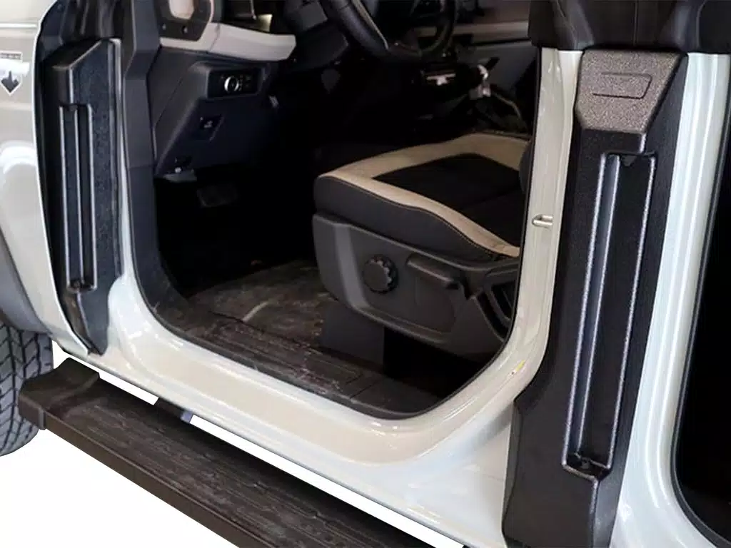 Dee Zee Bronco Door Hinge Covers - Image 3