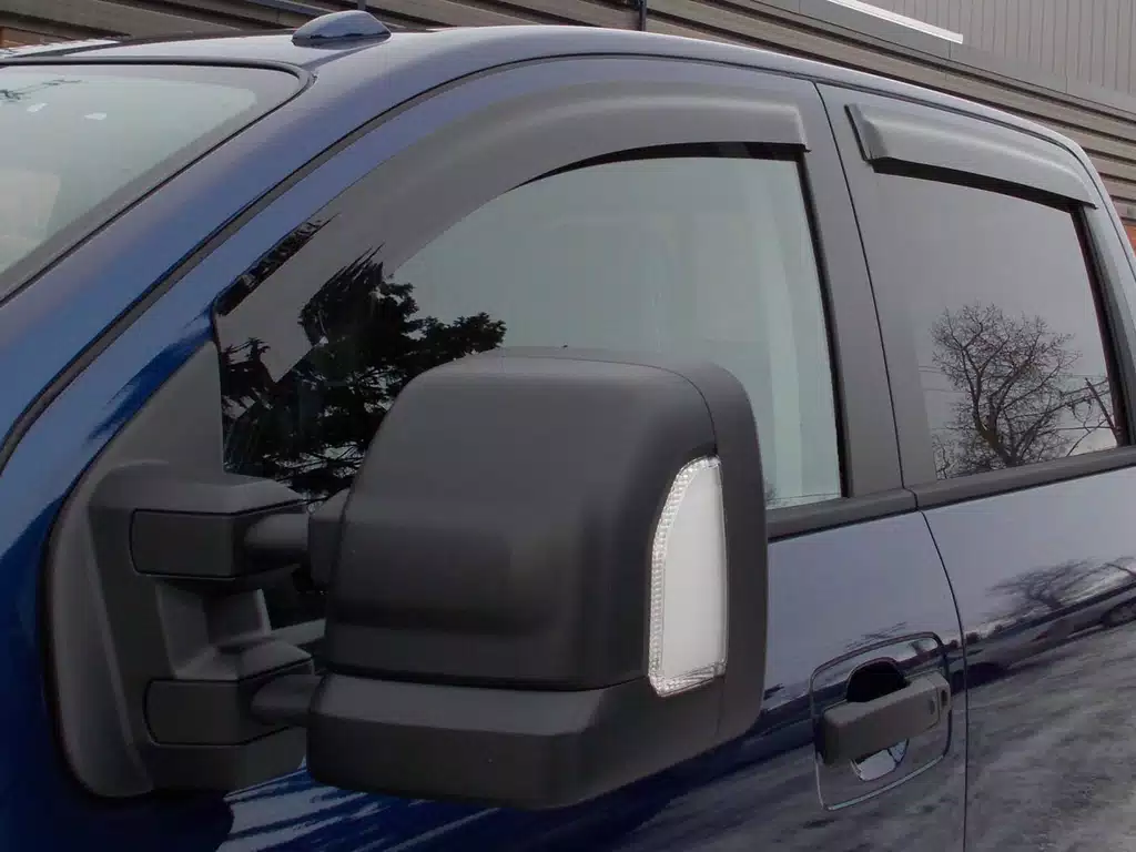 Focus Auto Design FormFit Side Visors